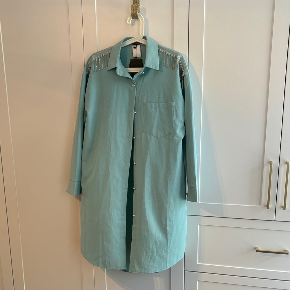 NWT Annie Fringe button down